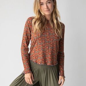 Natural Life Lily Printed Knit Long Sleeve Tee Shirt - Blue Red Vines